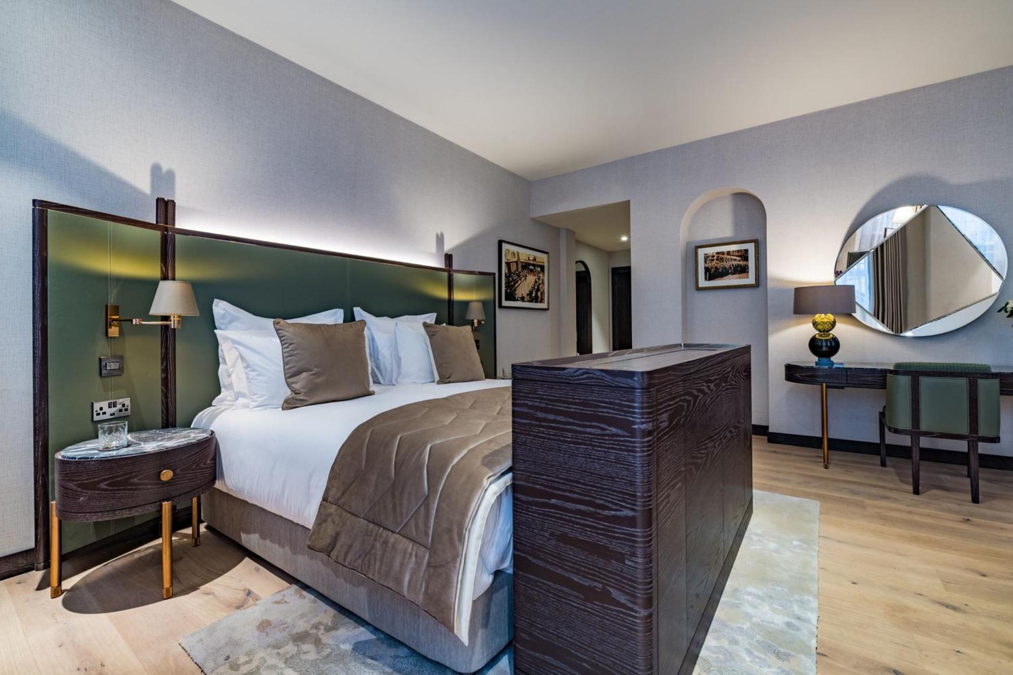 Stock Exchange Hotel, Manchester, Autograph Collection Εξωτερικό φωτογραφία A bedroom at The Ivy Collection